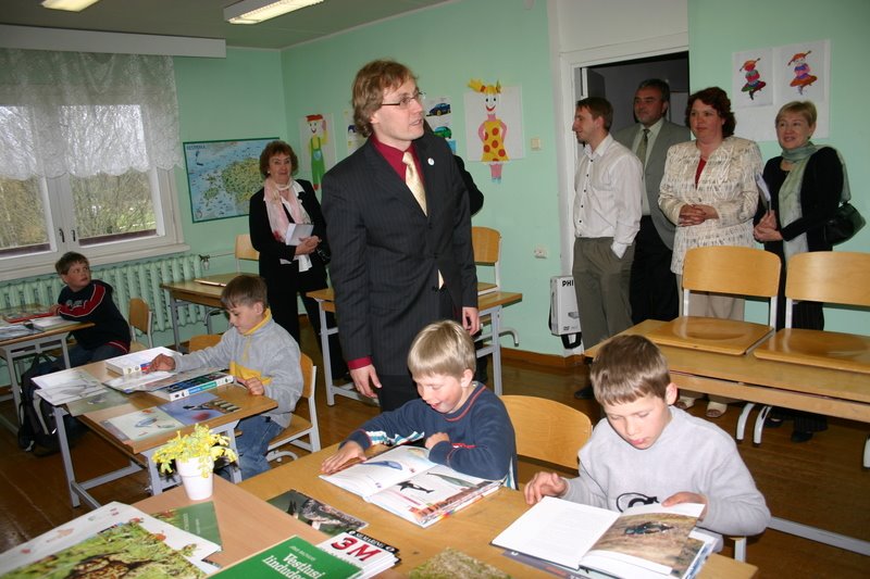 [IMG_0858.JPG]