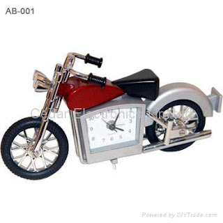 Riding On The Back Of A Bike Motorcycle Model Metal Miniature Clock