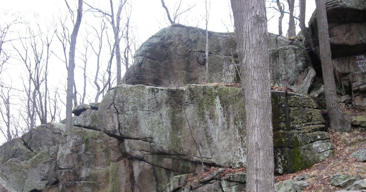 The Lonesome Hiker Stockbridge Shelter, Cave Shelter, Hippo Rock