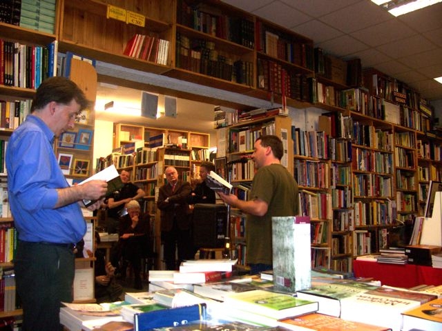 [Dave+Lordan+reading.JPG]