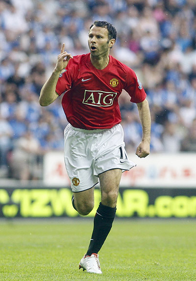 http://3.bp.blogspot.com/_g1ZPvDkNl5E/TGxLLhlXB7I/AAAAAAAAAQE/KBsmKaTiLxg/s1600/Ryan-Giggs-008.jpg