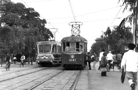 [Anshan+trams.jpg]