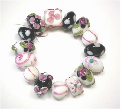[lampwork_beads_bead_and_save.JPG]