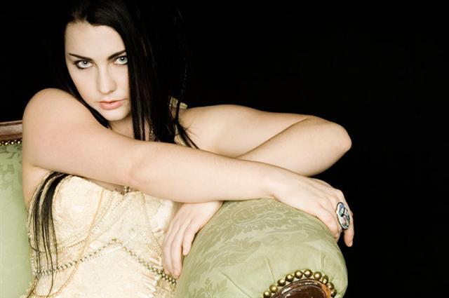 Amy Lee Evanescence Frontman