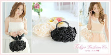 Black【TBG 36527】立體薔薇緞面手提包, S$28.50