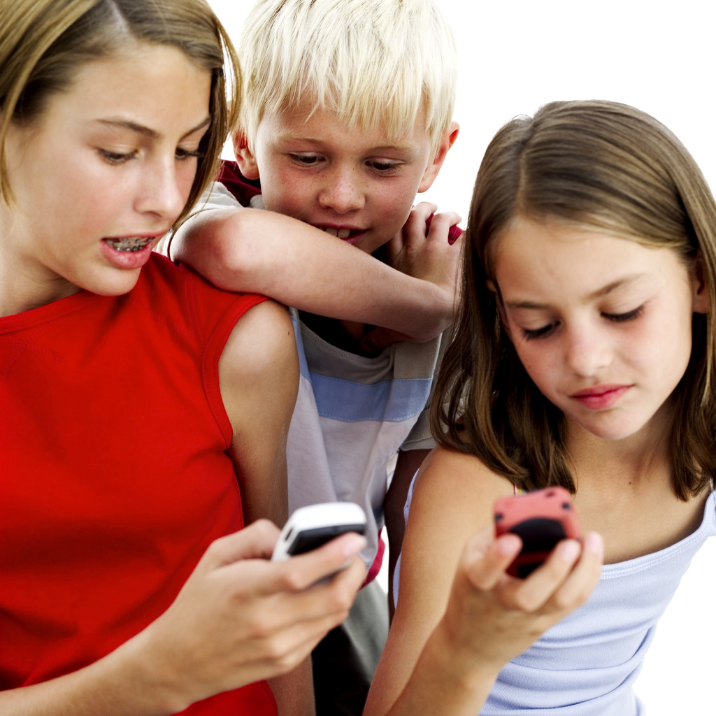 Penetrasi Mobile Mencapai 112% Penduduk Indonesia