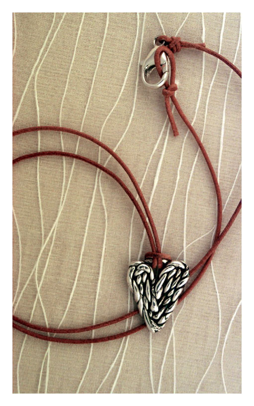 [With+Love+necklace.jpg]