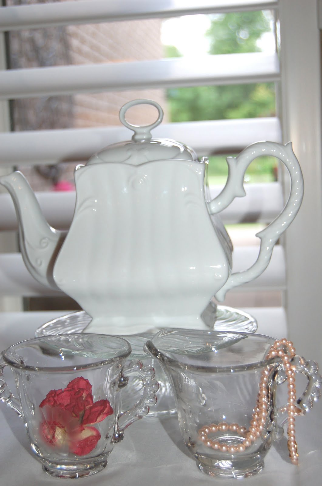 Breath of Fresh Air The 7th Teapot And Tea Things Tuesday; How Does Your Garden Grow?