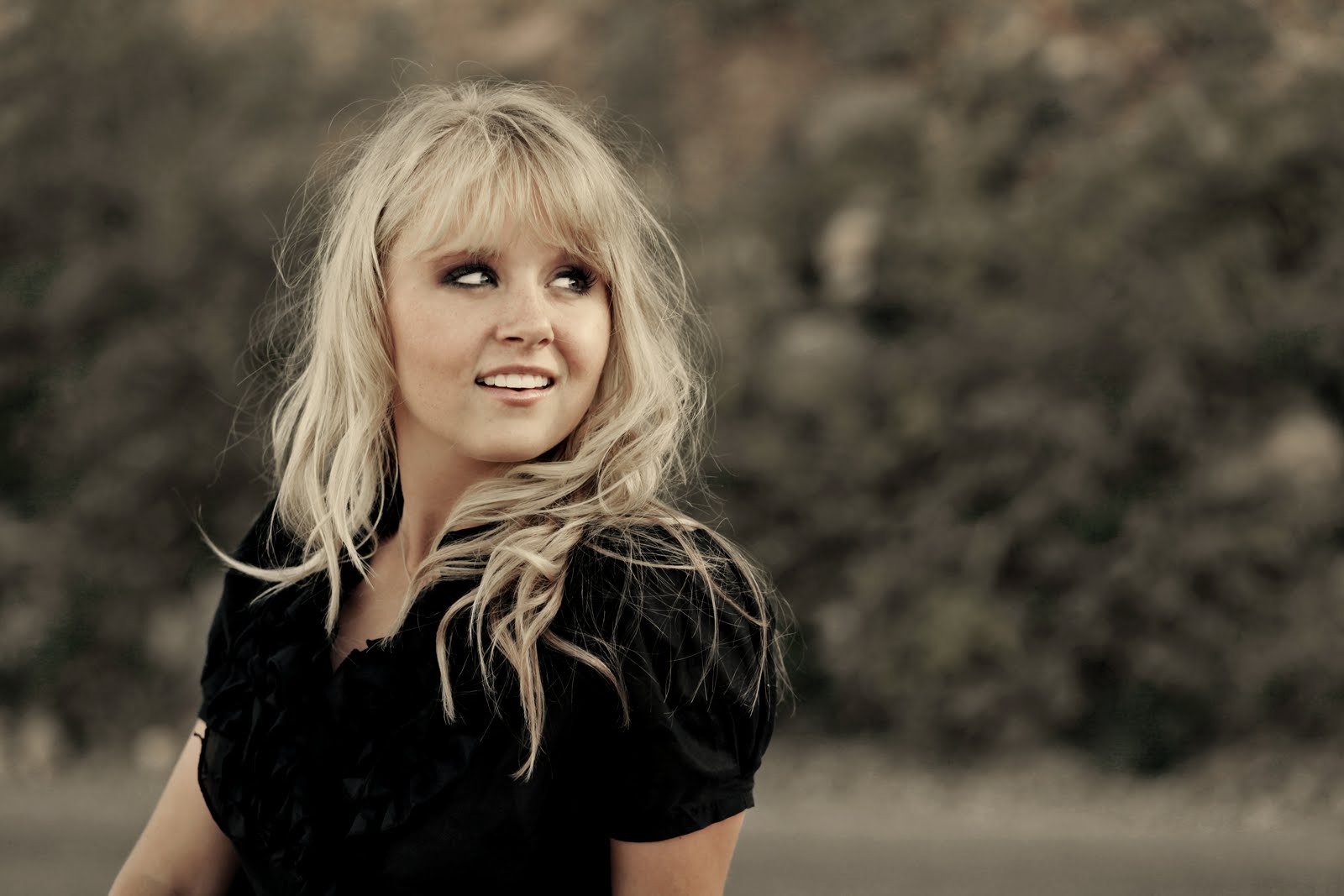 [MatteaElizabeth_211_1.jpg]