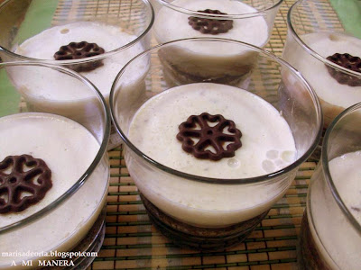 Vasitos De Tarta De Galletas Y Plátano
