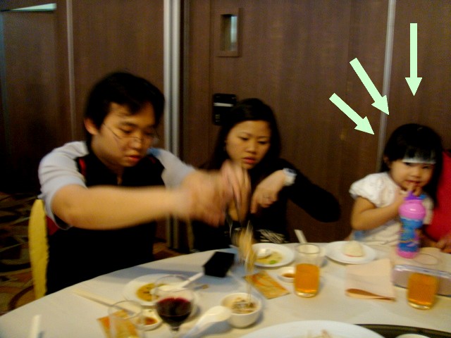 [1+natalie+see+camera.JPG]