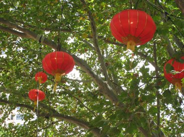 [lanterns.jpg]