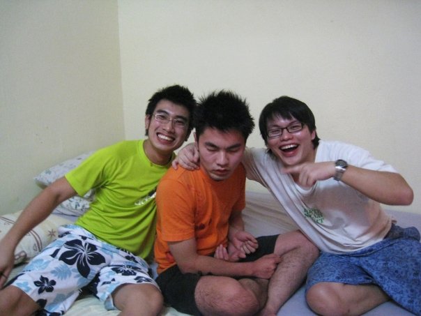 [13535_211289953981_626313981_4008156_2206611_n.jpg]