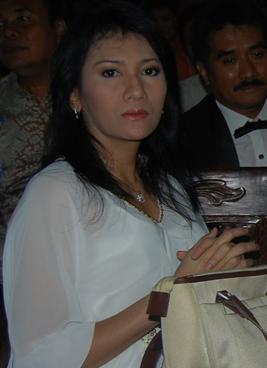 Wajah Christine 2009