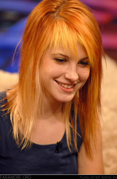 hayley williams hairstyle with bangs. hayley williams haircut name.