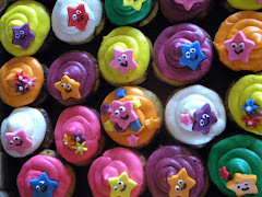 Matching Dora cupcakes