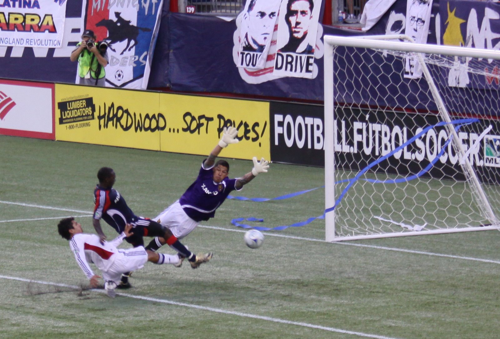 [2009-08-23+183527+6.JPG]