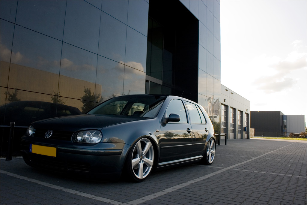 VW Life Style Golf MK4 + 19" + Air Suspension