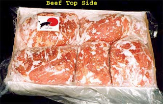 Como congelar carne? Para a carne comprada no supermercado, e provavelmente já embalada de alguma forma. Antes de congelá-la, cortá-la ao tamanho e empacotá-la. Isto irá se livrar do excesso de gases e fluidos que estavam presentes quando comprado.