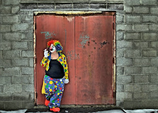 Clown Trash  - funny people ( photoforu.blogspot.com )