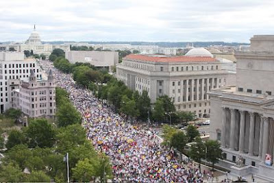 http://3.bp.blogspot.com/_gk9nj13LLv4/Sq7LxHheVPI/AAAAAAAADts/IAwOpIGxL7g/s400/9+12+teaparty.jpg
