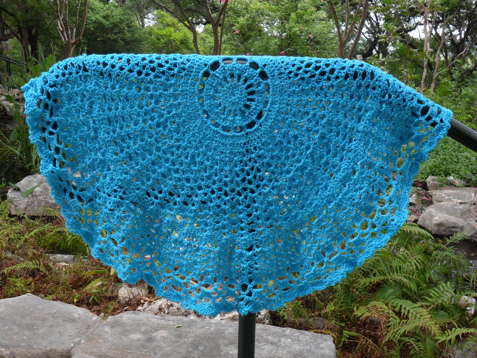 Valis Crochet Moment: Completed Valis Circular Shawl