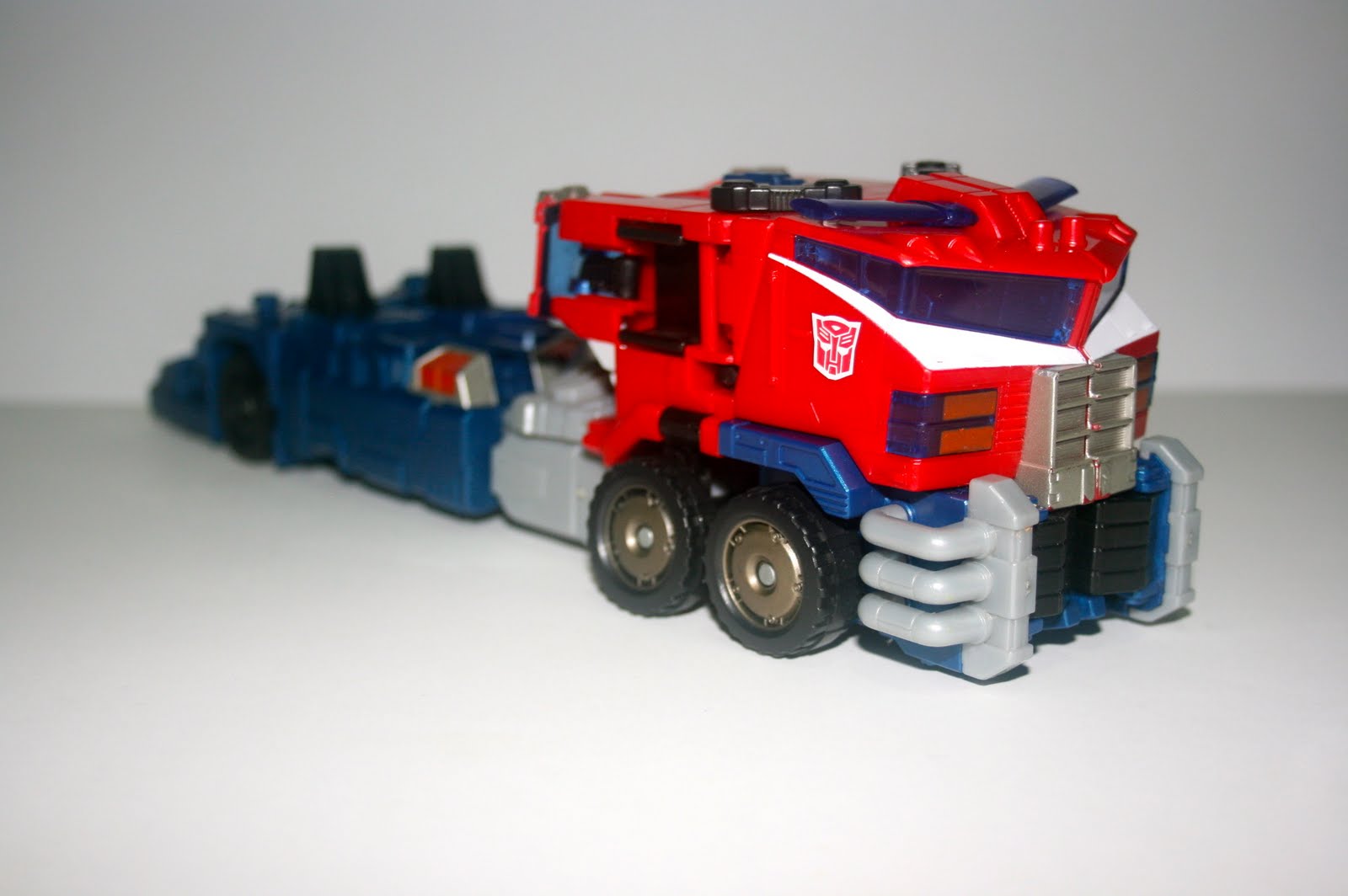 EL DRAGON DORADO TRANSFORMERS OPTIMUS PRIME TAKARA / HASBRO 2004