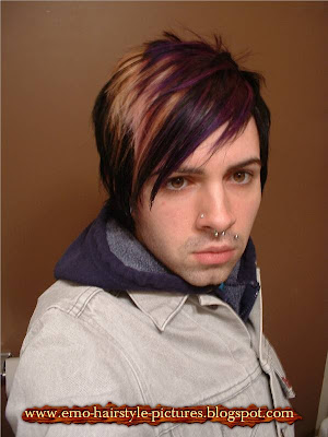 http://emo-hairstyle-pictures.blogspot.com/2009/09/short-hair-emo-piercing-