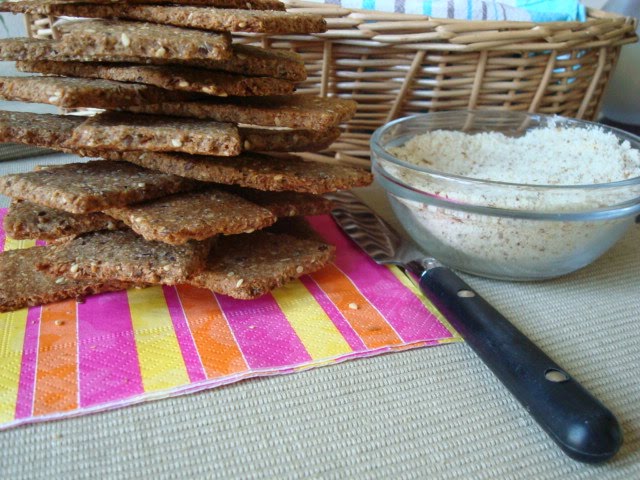 Vrtaljica Ajme Koliko Nas Je Lanene Plocice I Torta Od Maka I Jabuka