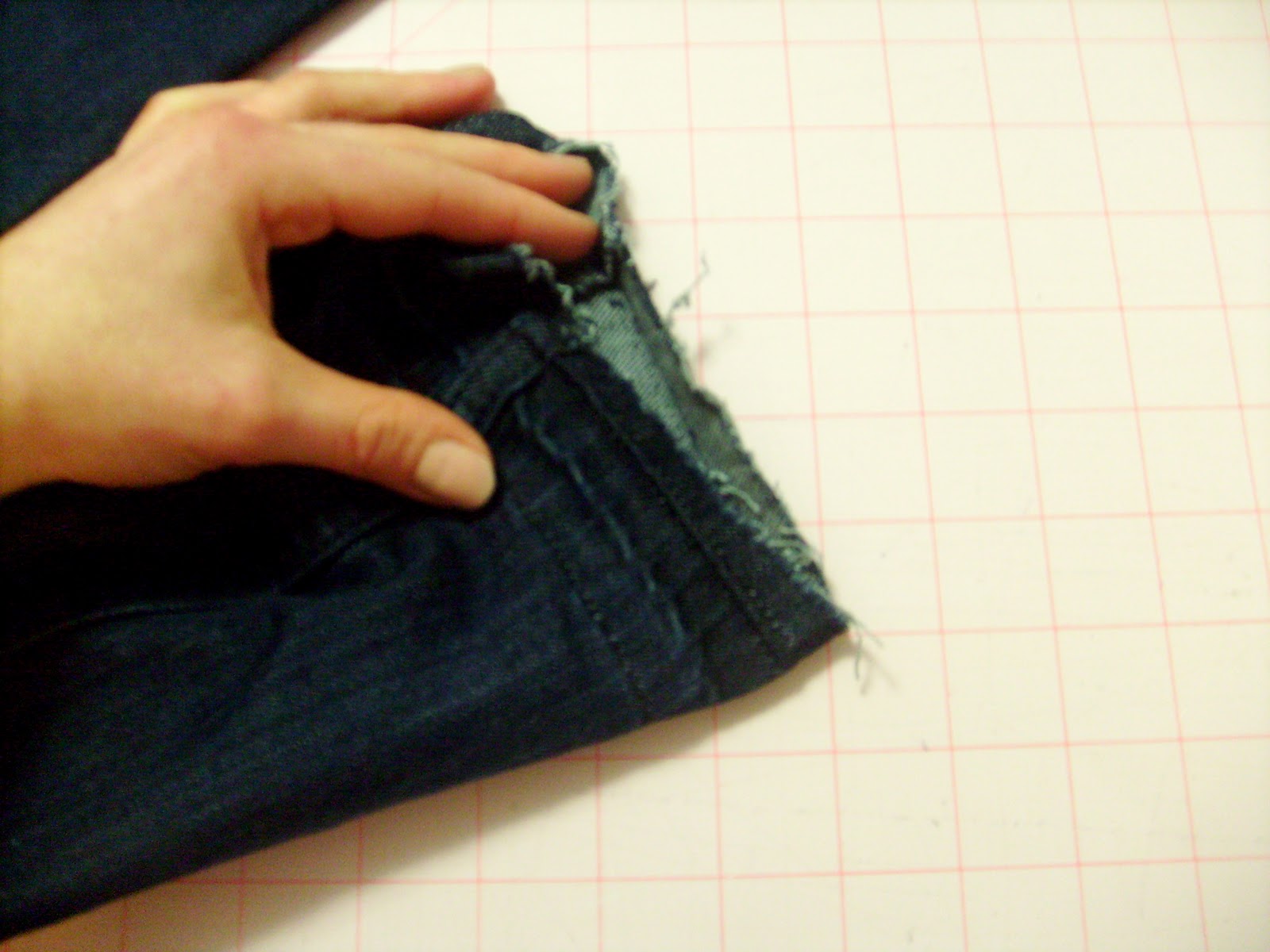 How to make your jeans a little longerTutorial! / Create / Enjoy