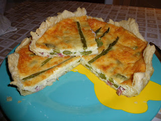 Quiché De Jamón Serrano Y Espárragos Trigueros.