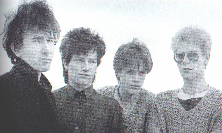 [U2-1981.jpg]