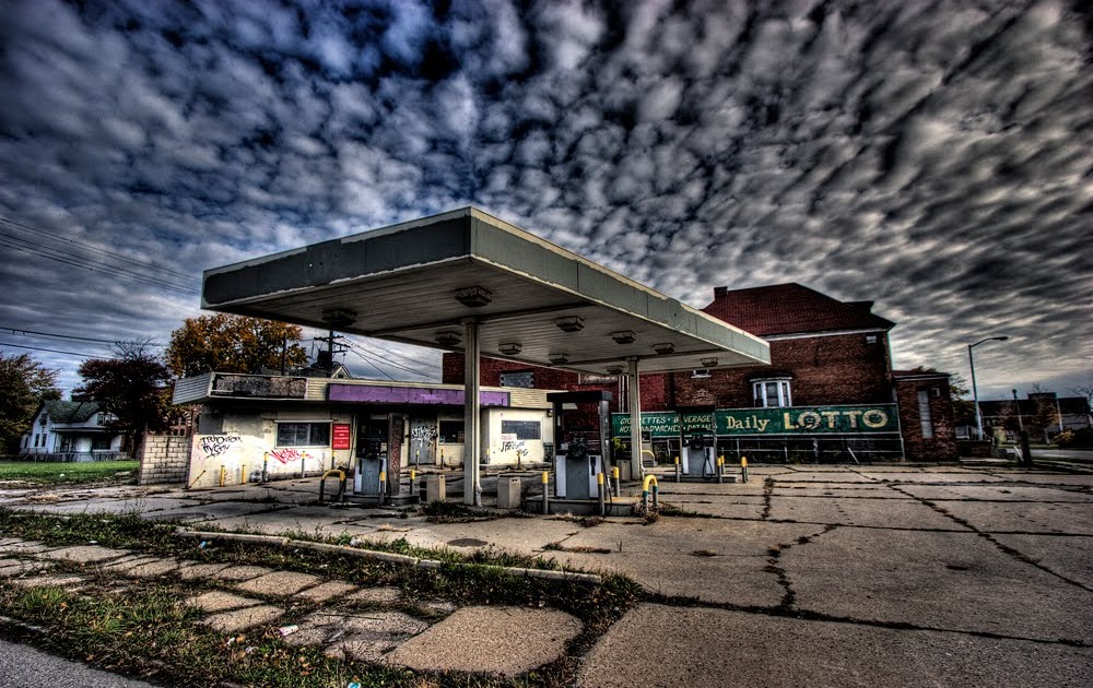 Detroit in Ruins Abandoned gas station in Detroit