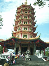 Kunjungan ke Pagoda Watugong Semarang