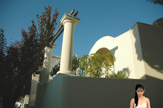 The mysterious white colonnade