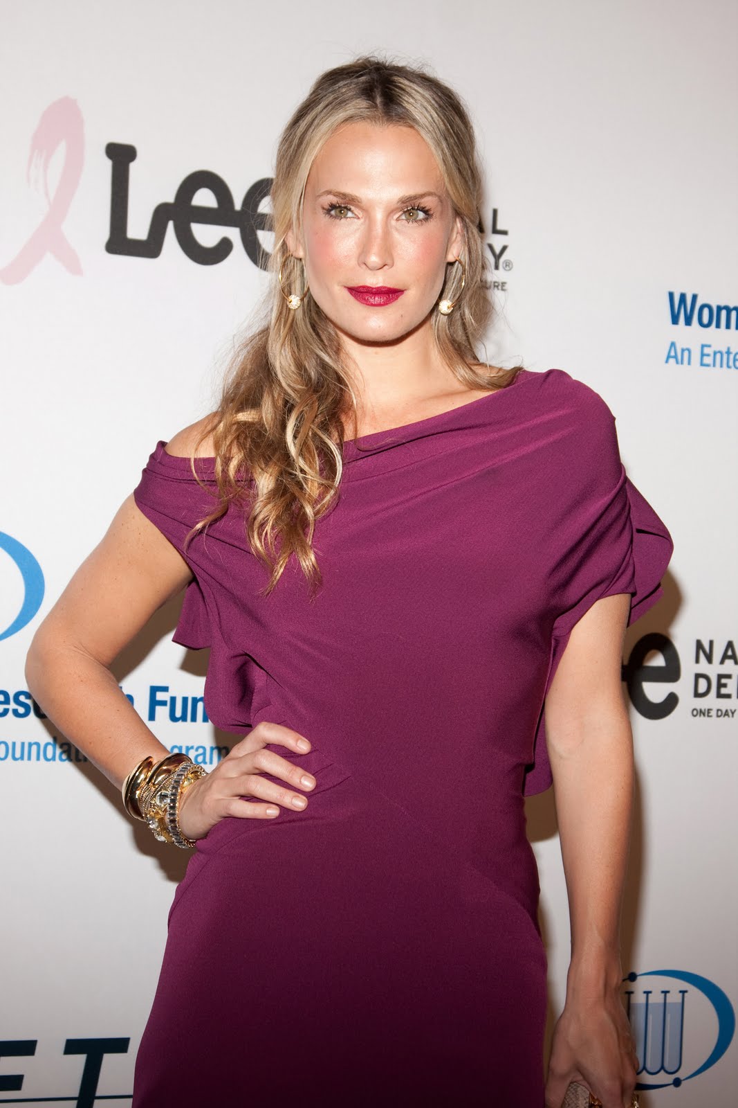[Molly+Sims-Unforgettable+Evening+1.17.10.jpg]