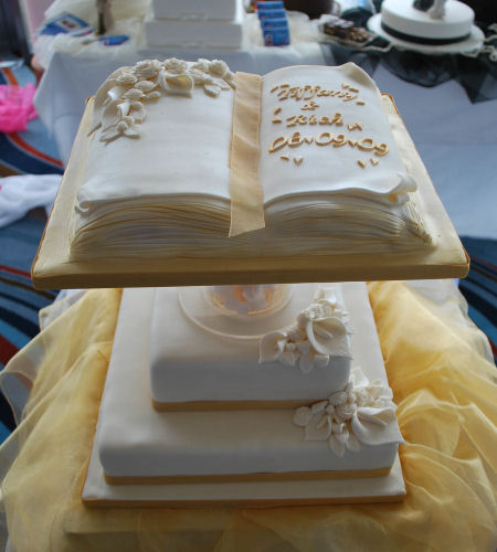 415 AM Labels cakes pictures square wedding cakes unique wedding cakes