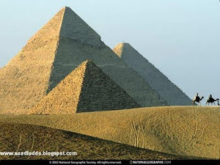 Piramida unikboss 9 Mengintip Isi Piramida