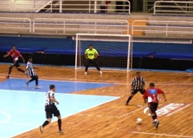 Souza Cruz bate Guarani nos pênaltis e avança no futsal sênior