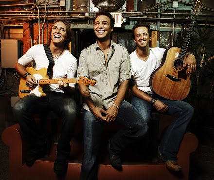 [Love-and-Theft-2009-440-03.jpg]