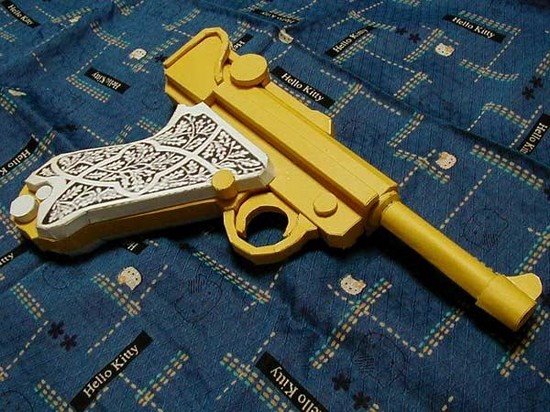 [model-guns-1708.jpg]