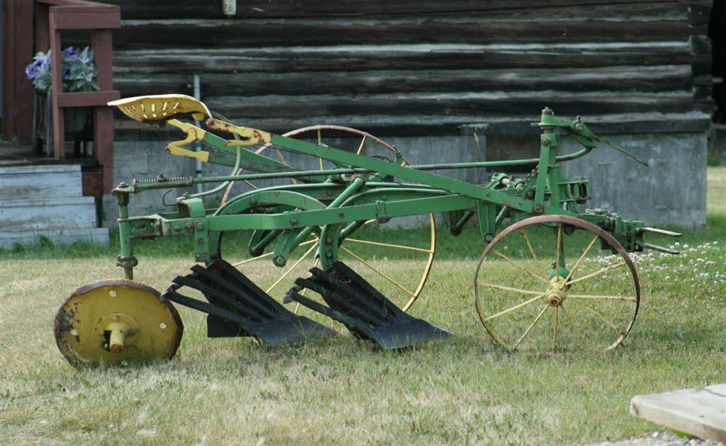 Back 40 John Deere horse drawn plow