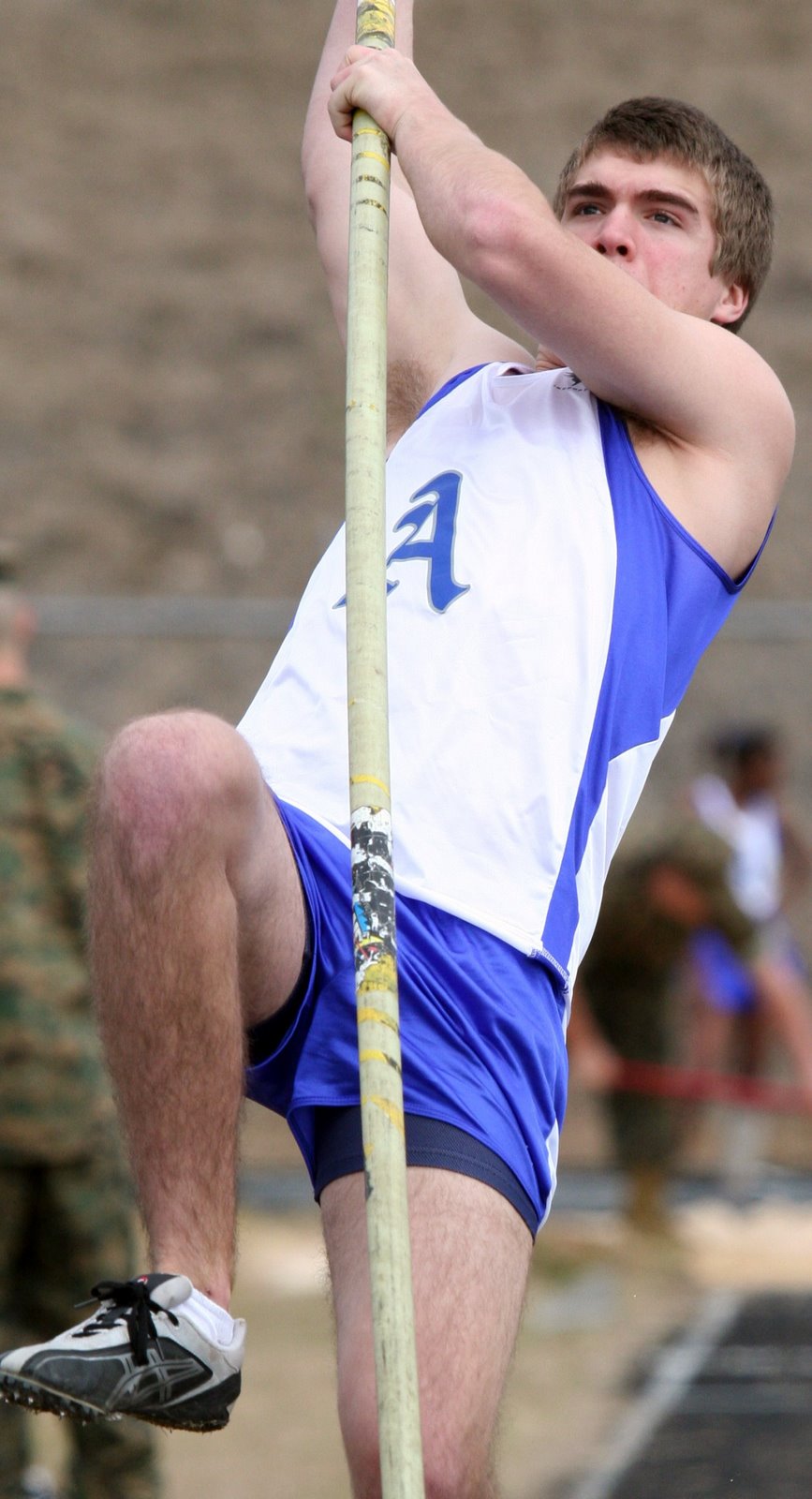 Испания Pole vaulter