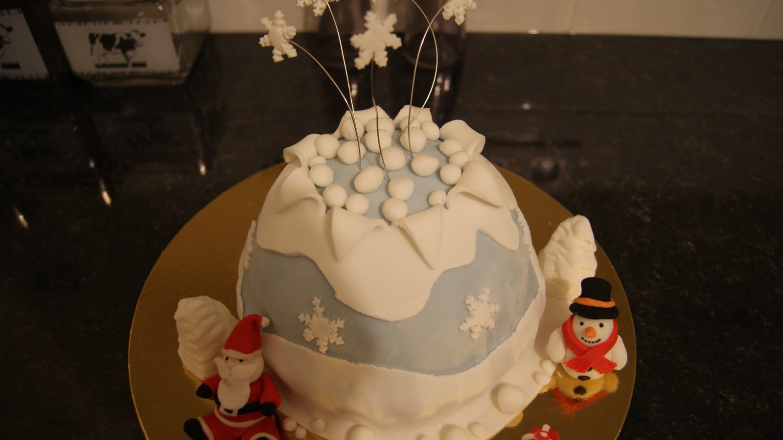 Gâteau boule de Noël 3D - Blog cake design et de pâtisserie - Blog