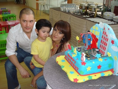 Olla Ramlan foto, Alex Tian & Sean - A Happy Family