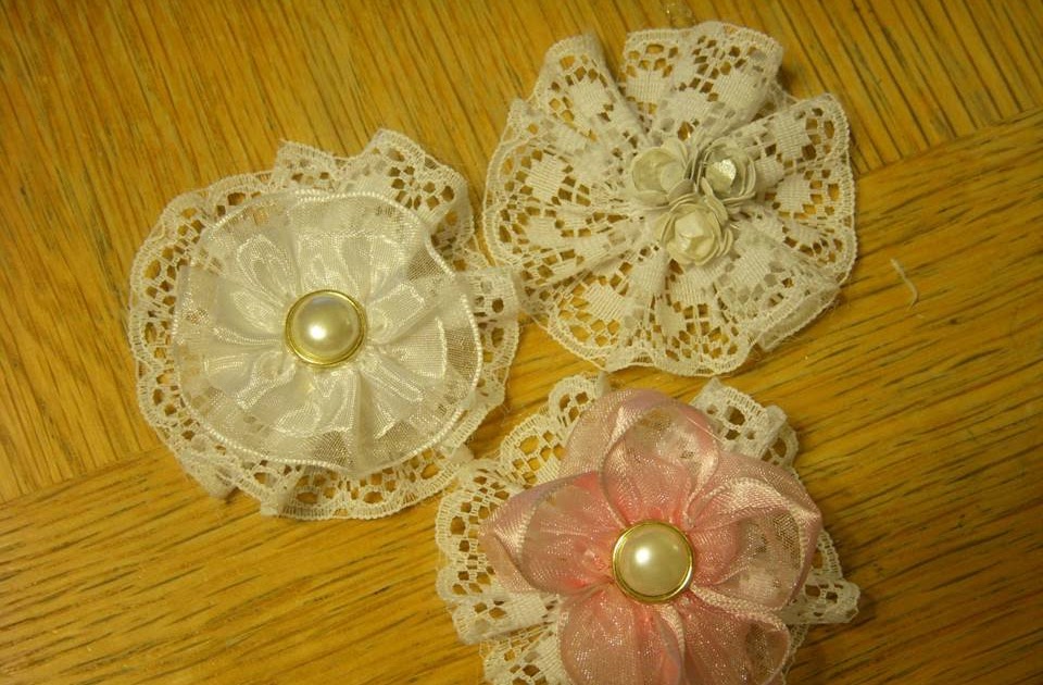 Friday's Creations Lace Flowers!!