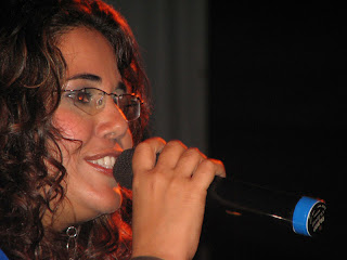 http://3.bp.blogspot.com/_hLOYcRe6e1U/R2mjNTwG74I/AAAAAAAAAEw/08zpSHoz3IA/s320/Cantora%2BEliana%2BRibeiro.jpg
