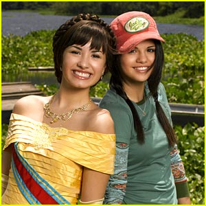[princess-protection-program-sel+y+demi.jpg]