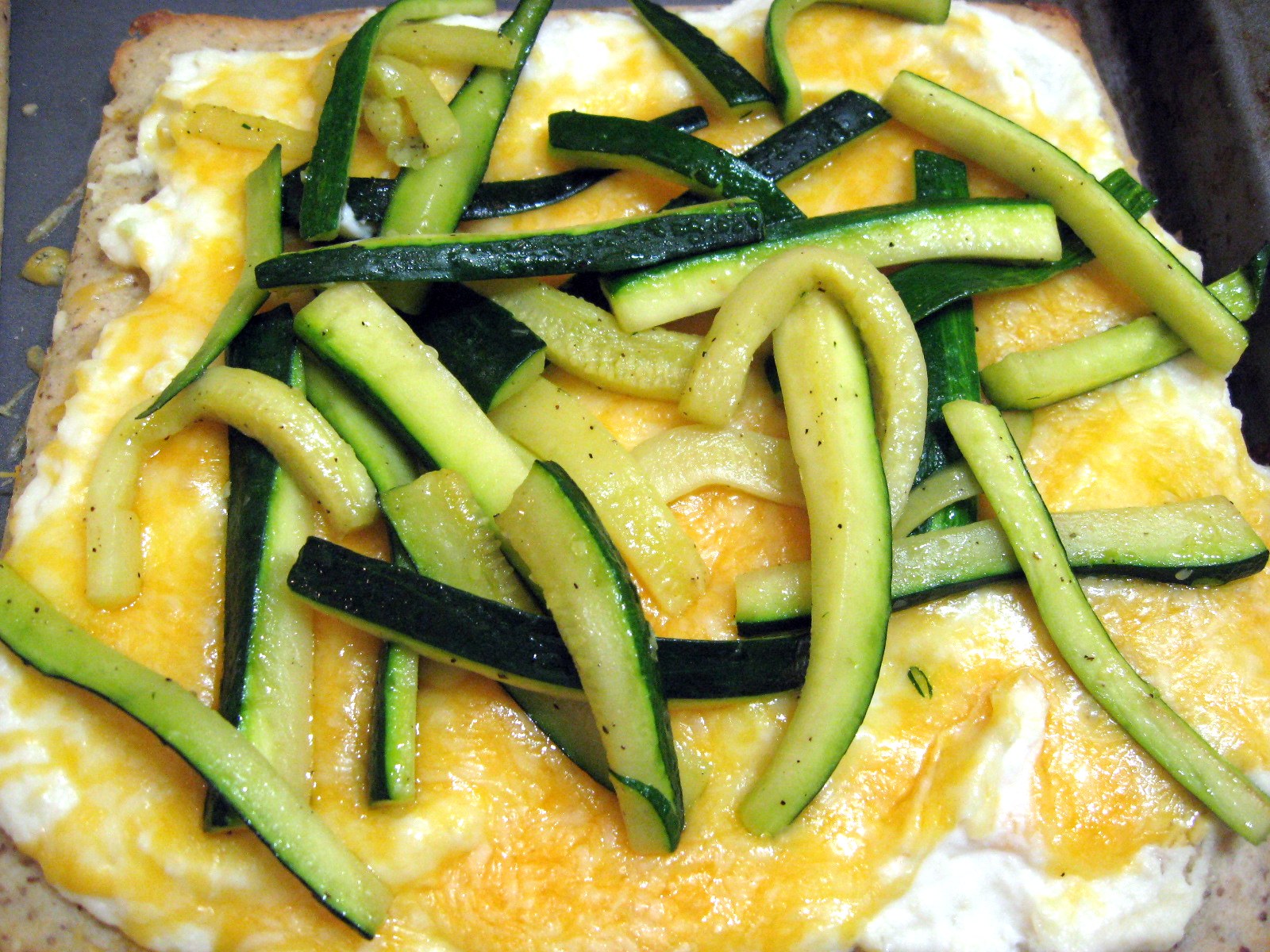 Mama Me Gluten Free White Zucchini Pizza