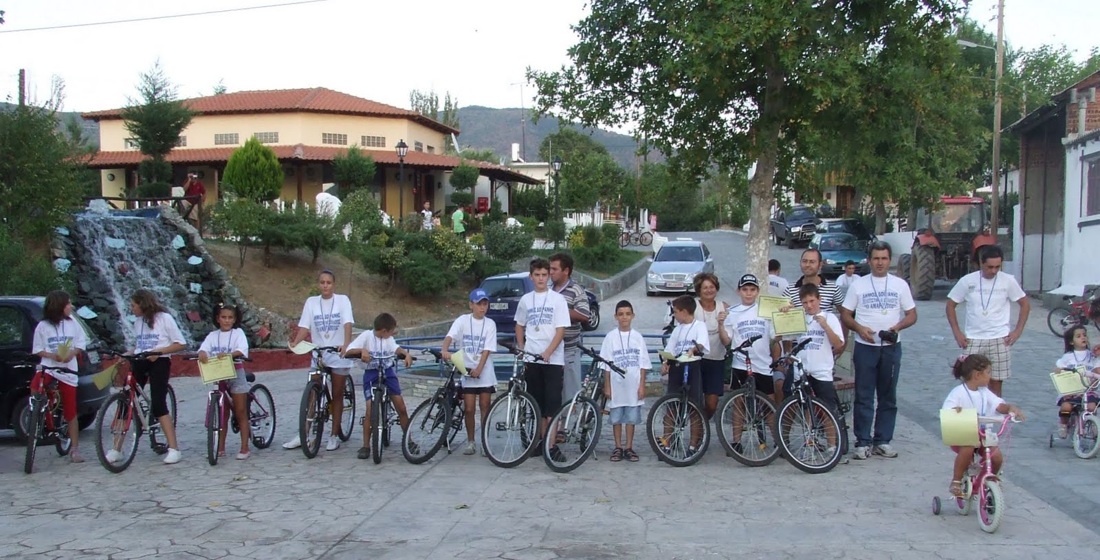 [Panig2008-podilatodromia.JPG]